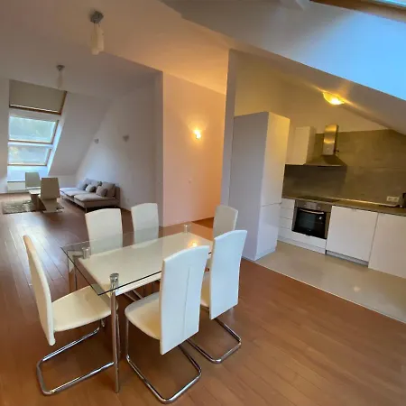 Three Apartment, Ski In&out, Mountain View, * * * * Resort, Apartman *